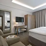 Royal Hotel