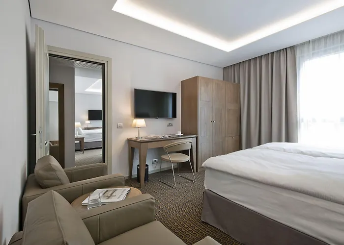 Royal Hotel
