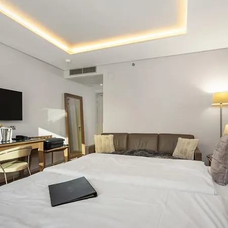 Royal Hotell 4*
