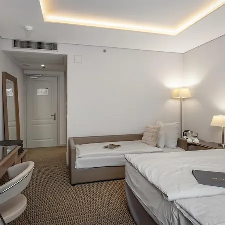 Royal 4* Prag