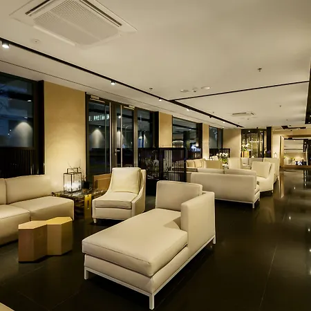 Royal Ξενοδοχείο 4*