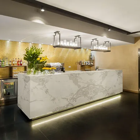 Royal Ξενοδοχείο 4*