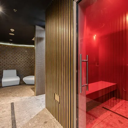 Royal Ξενοδοχείο 4*